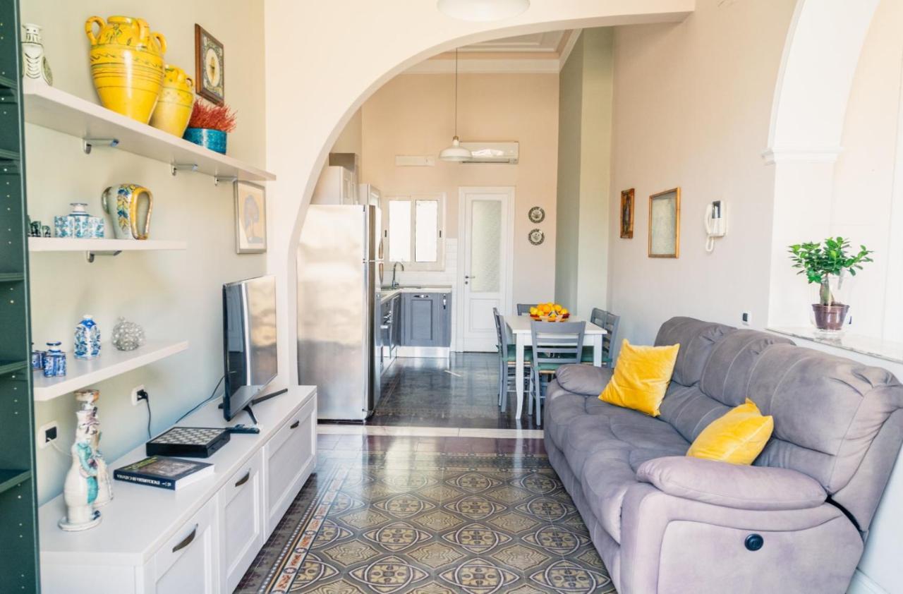 Le Grazie Apartment คาตาเนีย ภายนอก รูปภาพ